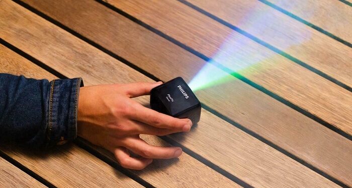 Портативный проектор для дома и путешествий