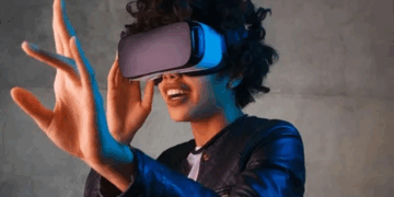 Creating games for virtual reality: rules and methods