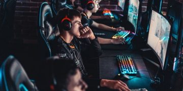 Gaming strategies and life hacks for eSports athletes to improve their gameplay