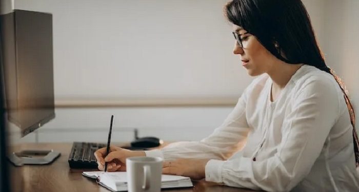 How to Become a UGC Creator (Simple & Real Guide)