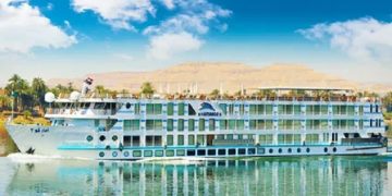 The living jewel of Egypt: adventures beneath a turquoise horizon