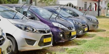How to book a rental car in Mauritius using a debit card