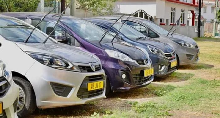 How to book a rental car in Mauritius using a debit card